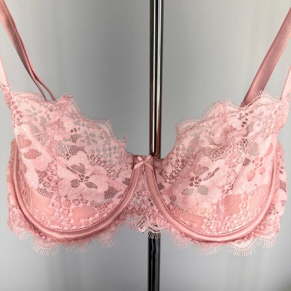 Victoria's Secret Dream Angels Push-Up Bra | Baby Pink 34D - Picture 2 of 10